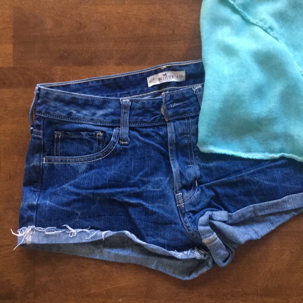 Hollister Low-Rise Button-Fly Jean Short